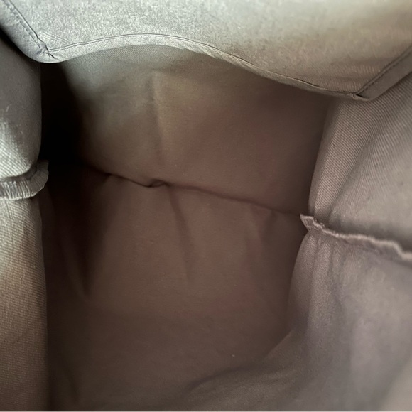 MCM LIMITED CANVAS TOTE - Picture 4 of 8